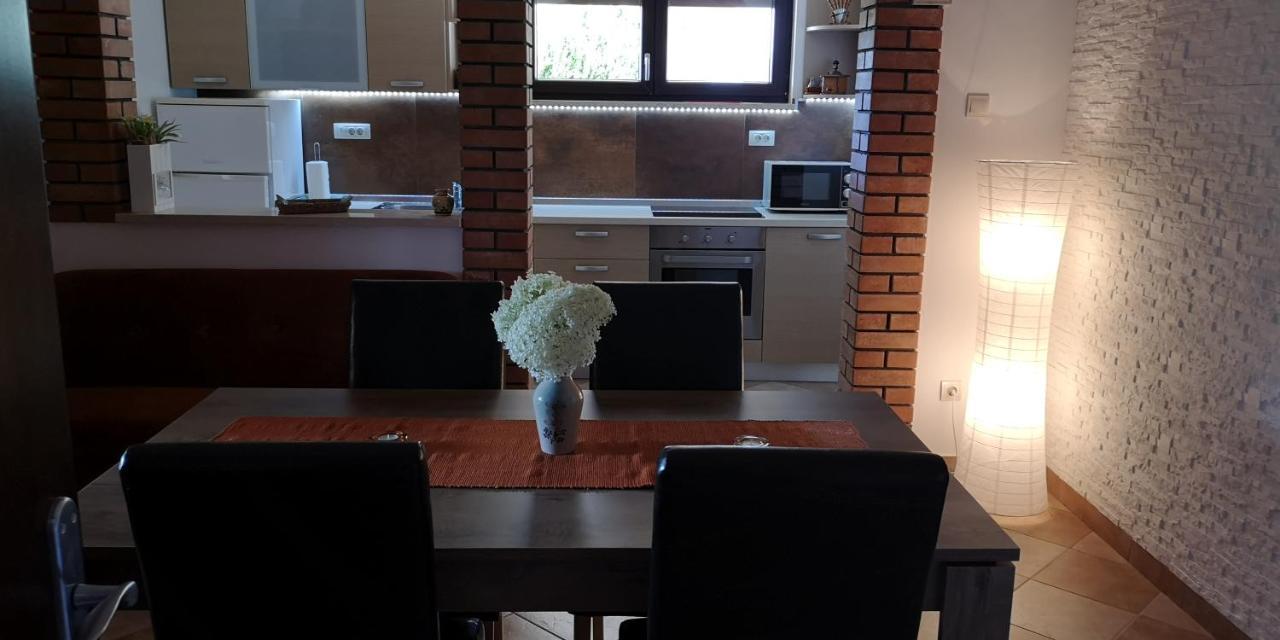 Apartments Fantazija โรวีน ภายนอก รูปภาพ