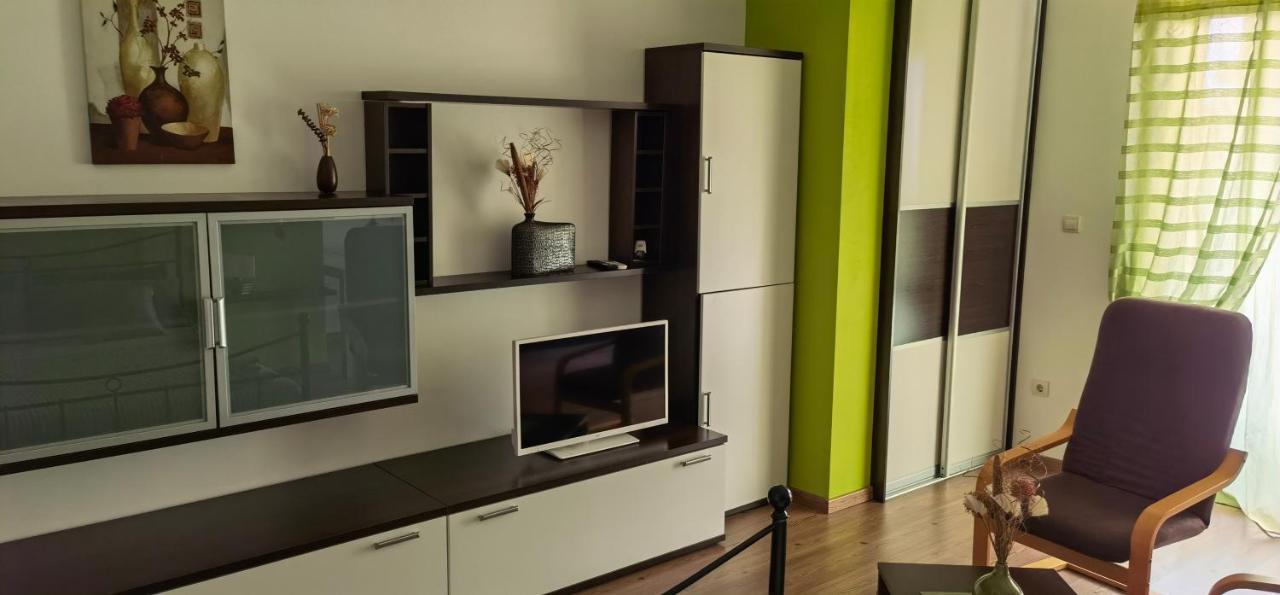 Apartments Fantazija โรวีน ภายนอก รูปภาพ