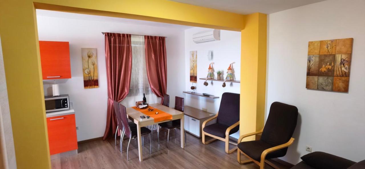 Apartments Fantazija โรวีน ภายนอก รูปภาพ