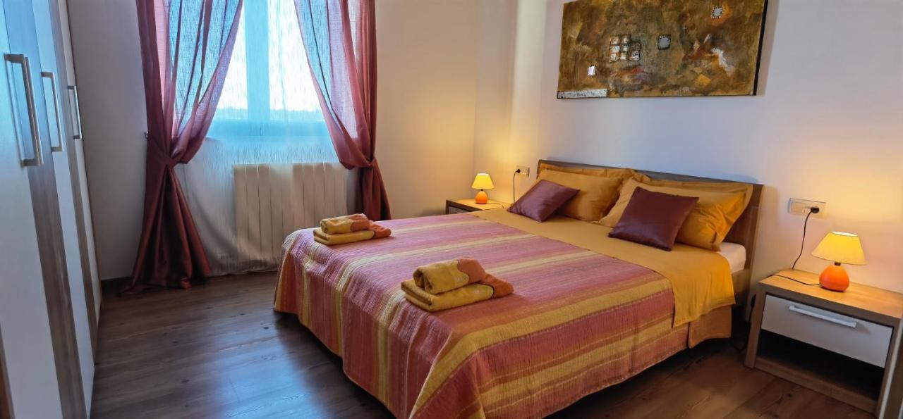 Apartments Fantazija โรวีน ภายนอก รูปภาพ