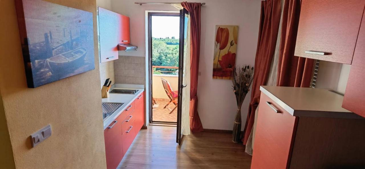 Apartments Fantazija โรวีน ภายนอก รูปภาพ