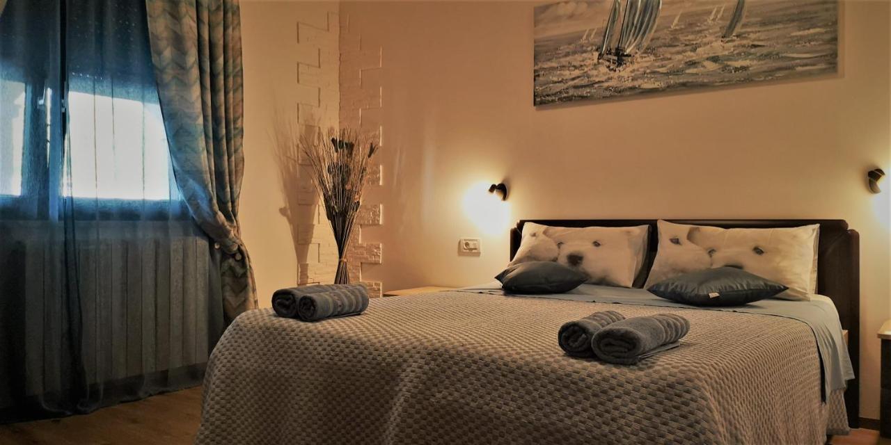 Apartments Fantazija โรวีน ภายนอก รูปภาพ