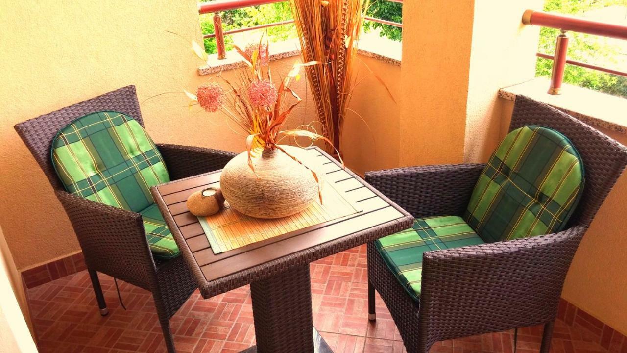 Apartments Fantazija โรวีน ภายนอก รูปภาพ